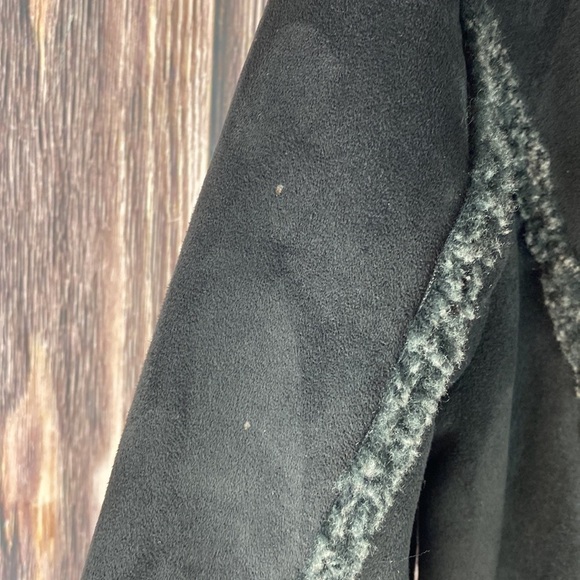 LL Bean Black Faux Suede Shearling Jacket- Size Medium - Picture 9 of 13